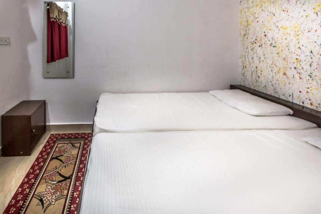 Backpacker Panda Friends - Agra Hostel Agra  Exterior foto